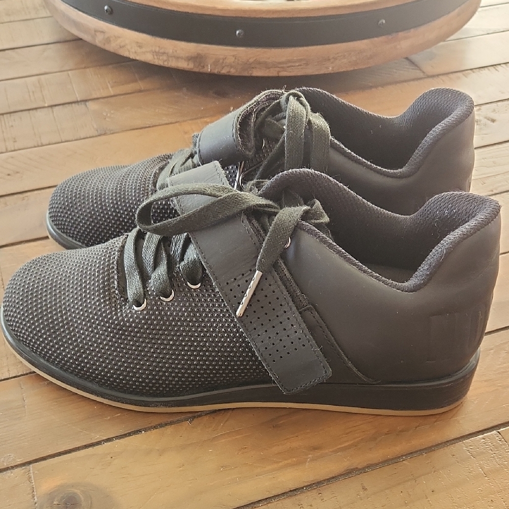 Nobull Womens Leather Lifting Shoes